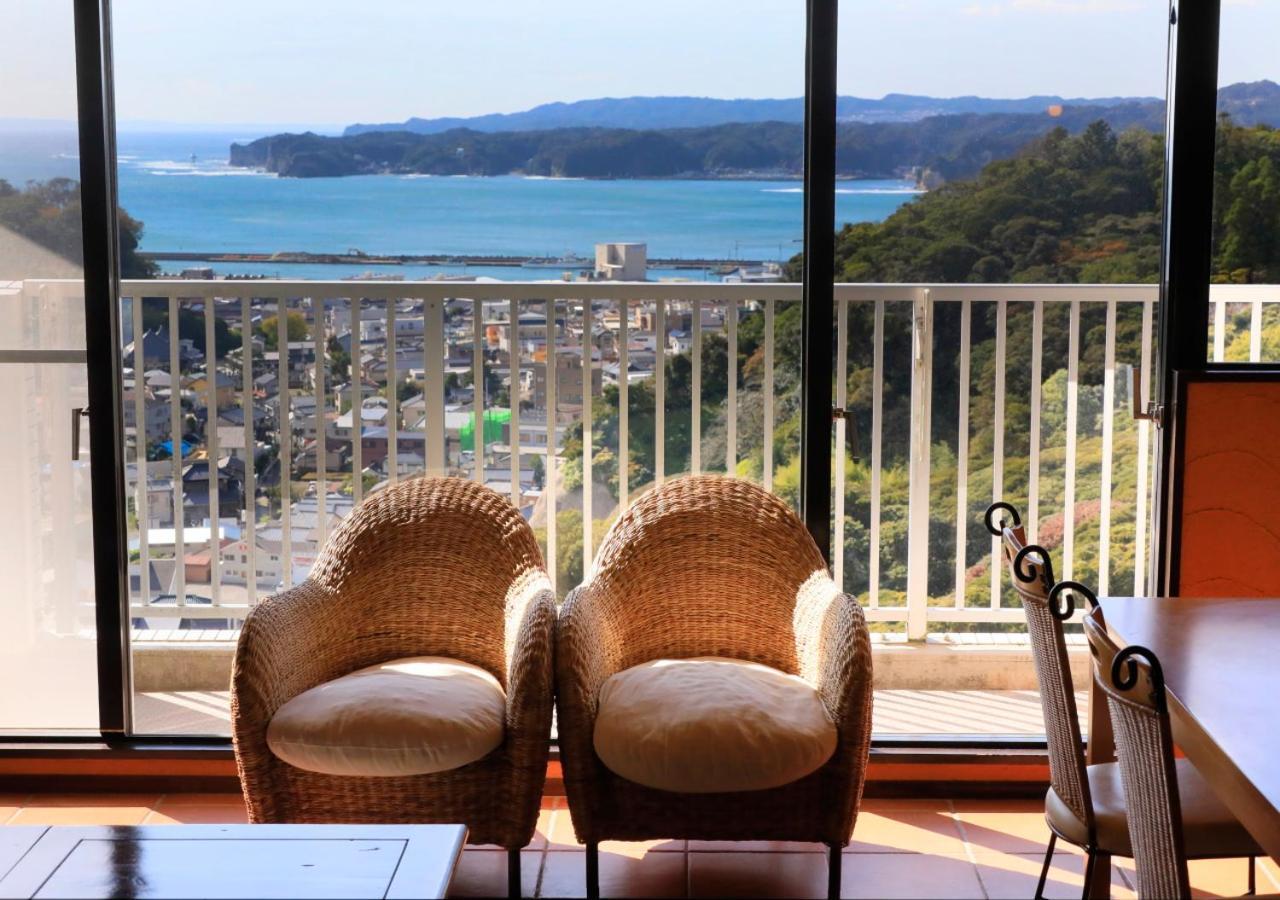 Katsuura Hilltop Hotel & Residence Esterno foto