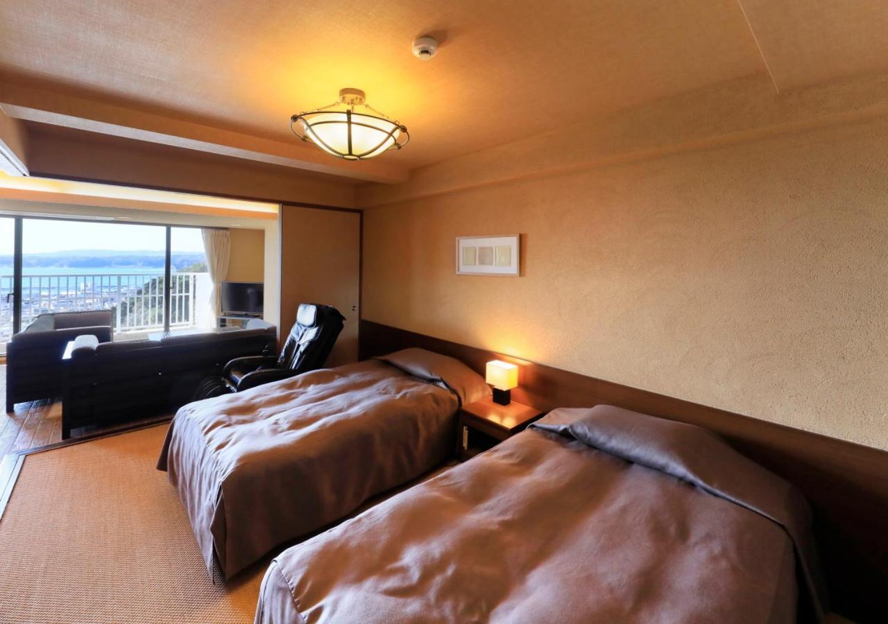 Katsuura Hilltop Hotel & Residence Esterno foto